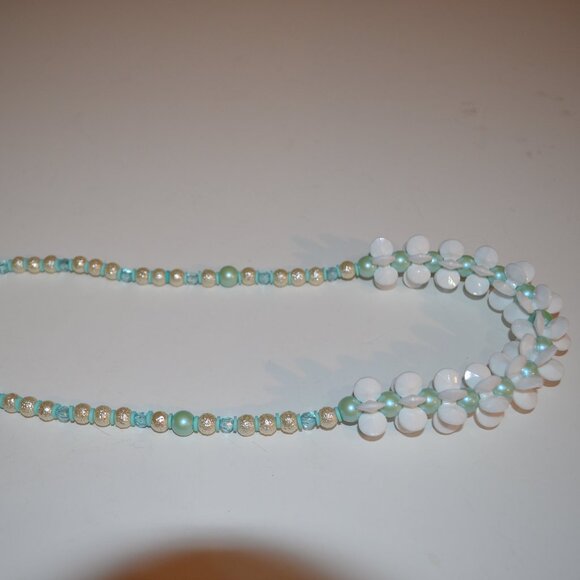 Necklace White & Blue Beads Acrylic Glass Plastic Rubber HomeMade Stretchy 12.5 - Picture 8 of 10
